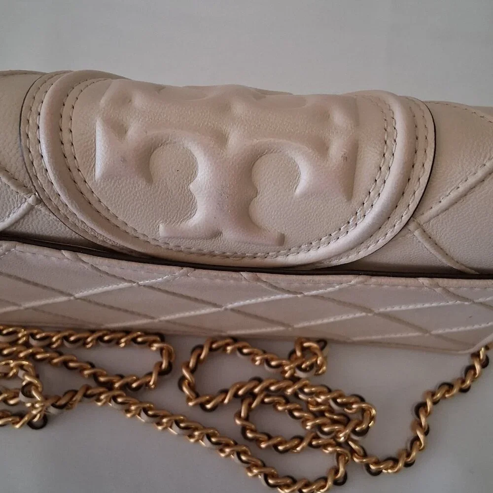 Tory Burch Fleming Soft Chain Wallet – Cream – Style 138853-122 – NWT